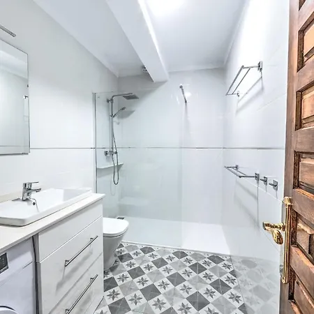 ヴィラ Beautiful Townhouse With Two Terraces In ネルハ