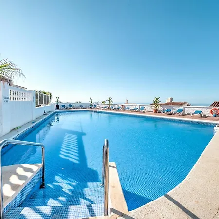 Beautiful Townhouse With Two Terraces In ヴィラ ネルハ