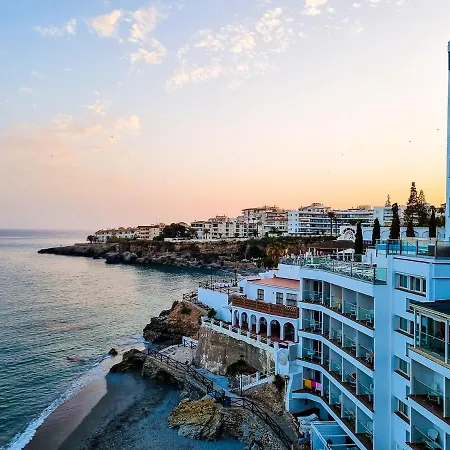 Beautiful Townhouse With Two Terraces In Βίλα *