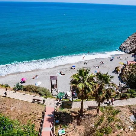 Βίλα Beautiful Townhouse With Two Terraces In Nerja