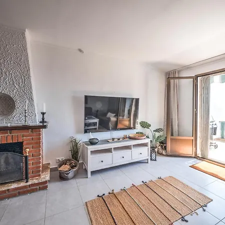 Beautiful Townhouse With Two Terraces In Βίλα