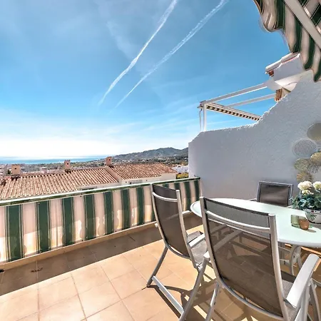 Beautiful Townhouse With Two Terraces In Βίλα Nerja