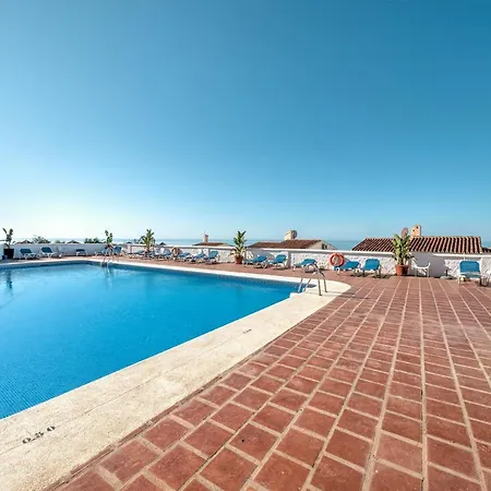 Beautiful Townhouse With Two Terraces In