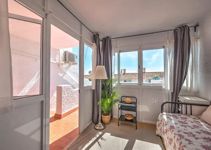 Вилла Beautiful Townhouse With Two Terraces In