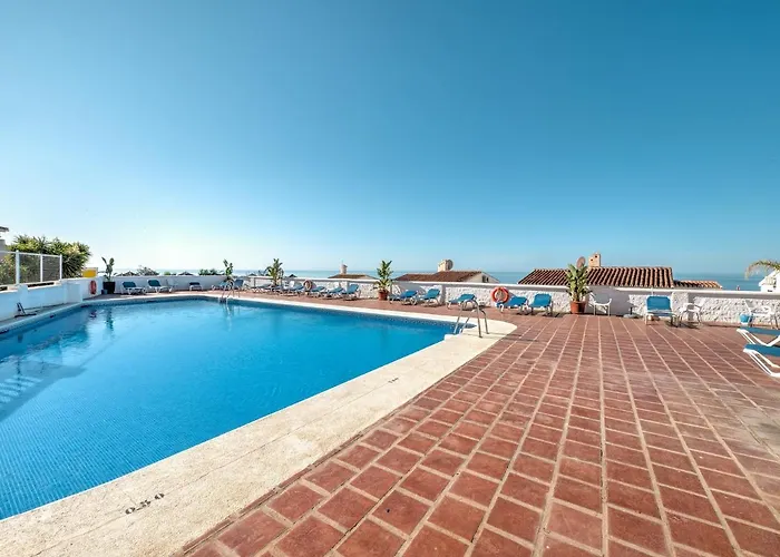 Beautiful Townhouse With Two Terraces In