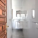 Вилла Beautiful Townhouse With Two Terraces In Нерха