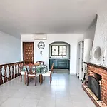 Beautiful Townhouse With Two Terraces In Вилла